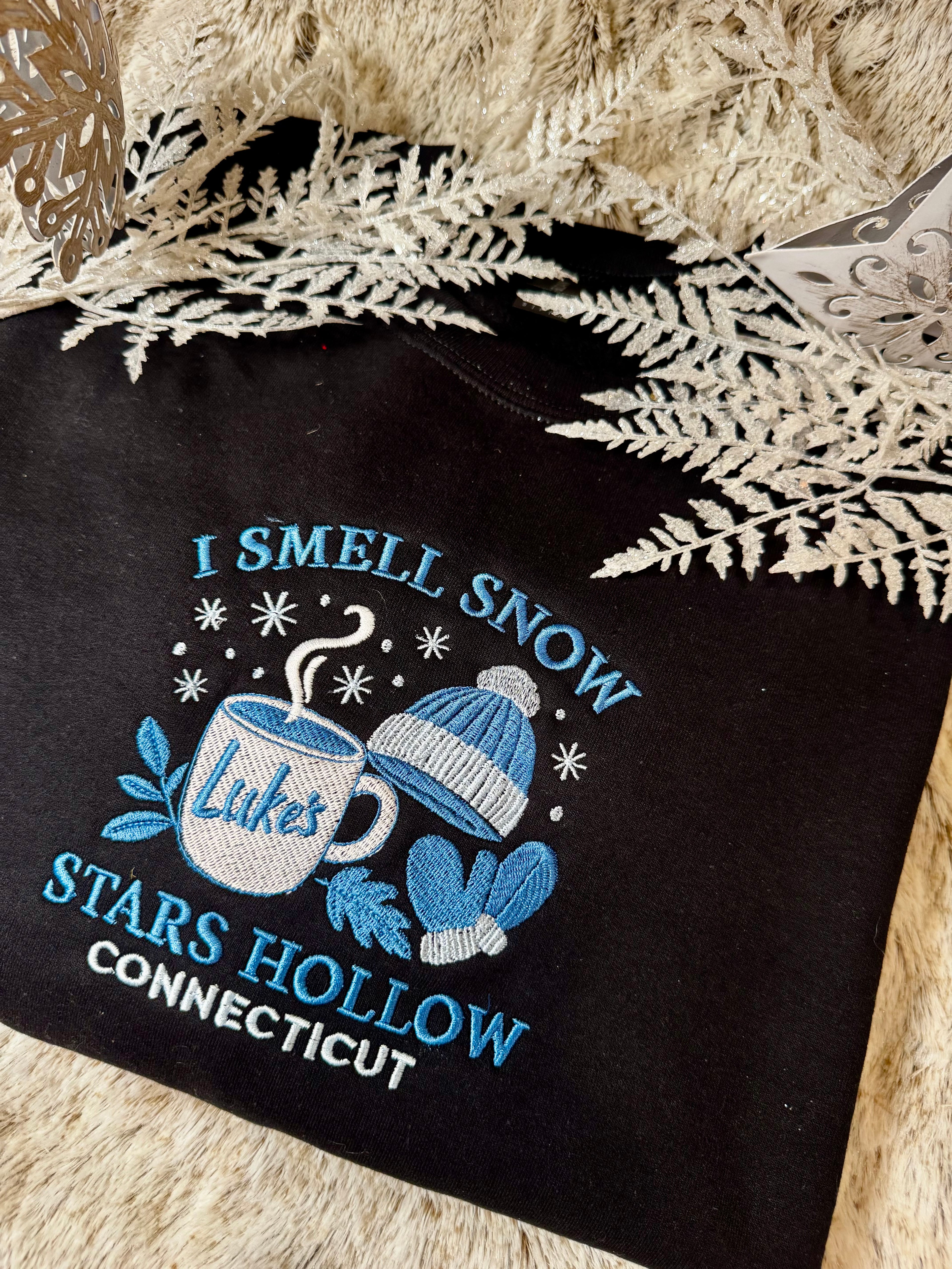 I smell snow crewneck sweatshirt